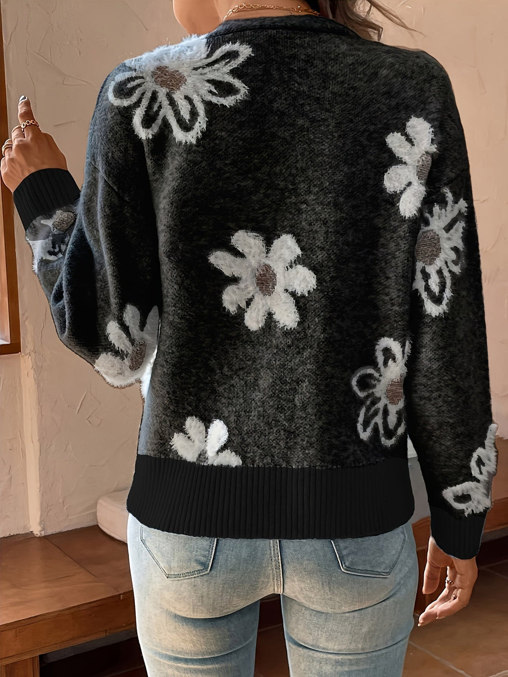 Women's Floral Knit V-Neck Cardigan