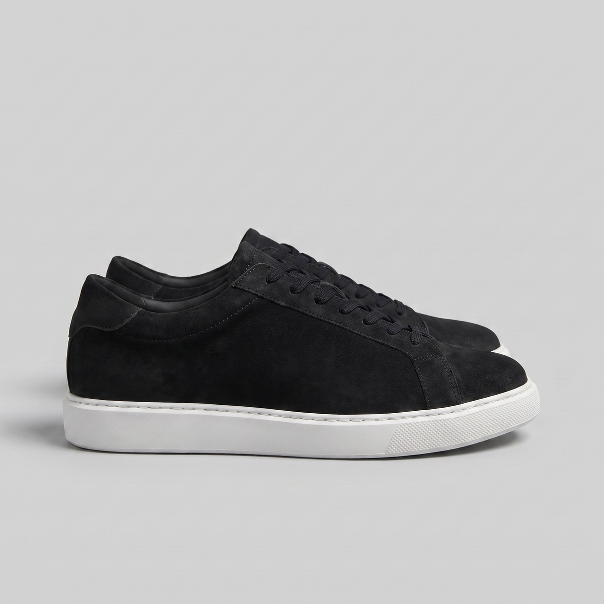 Men's Low-Top Suede Sneakers