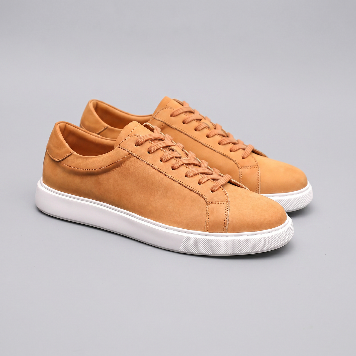 Men's Low-Top Suede Sneakers