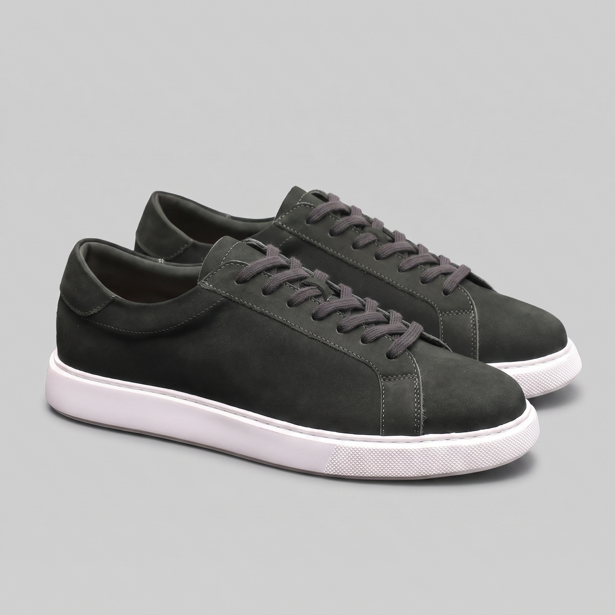 Men's Low-Top Suede Sneakers