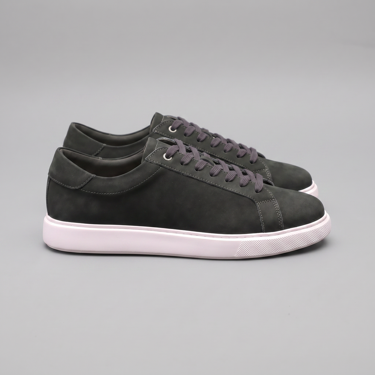 Men's Low-Top Suede Sneakers