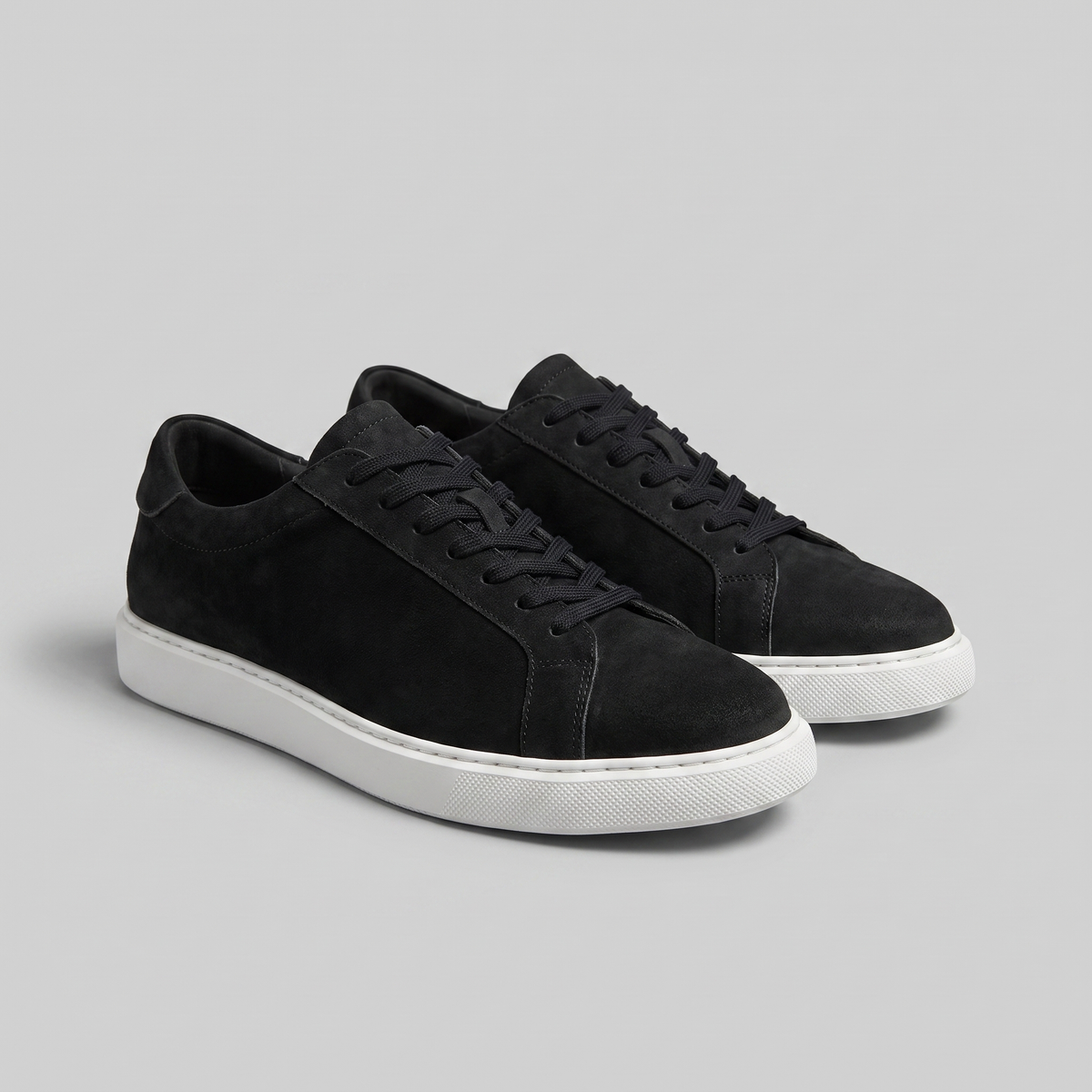 Men's Low-Top Suede Sneakers