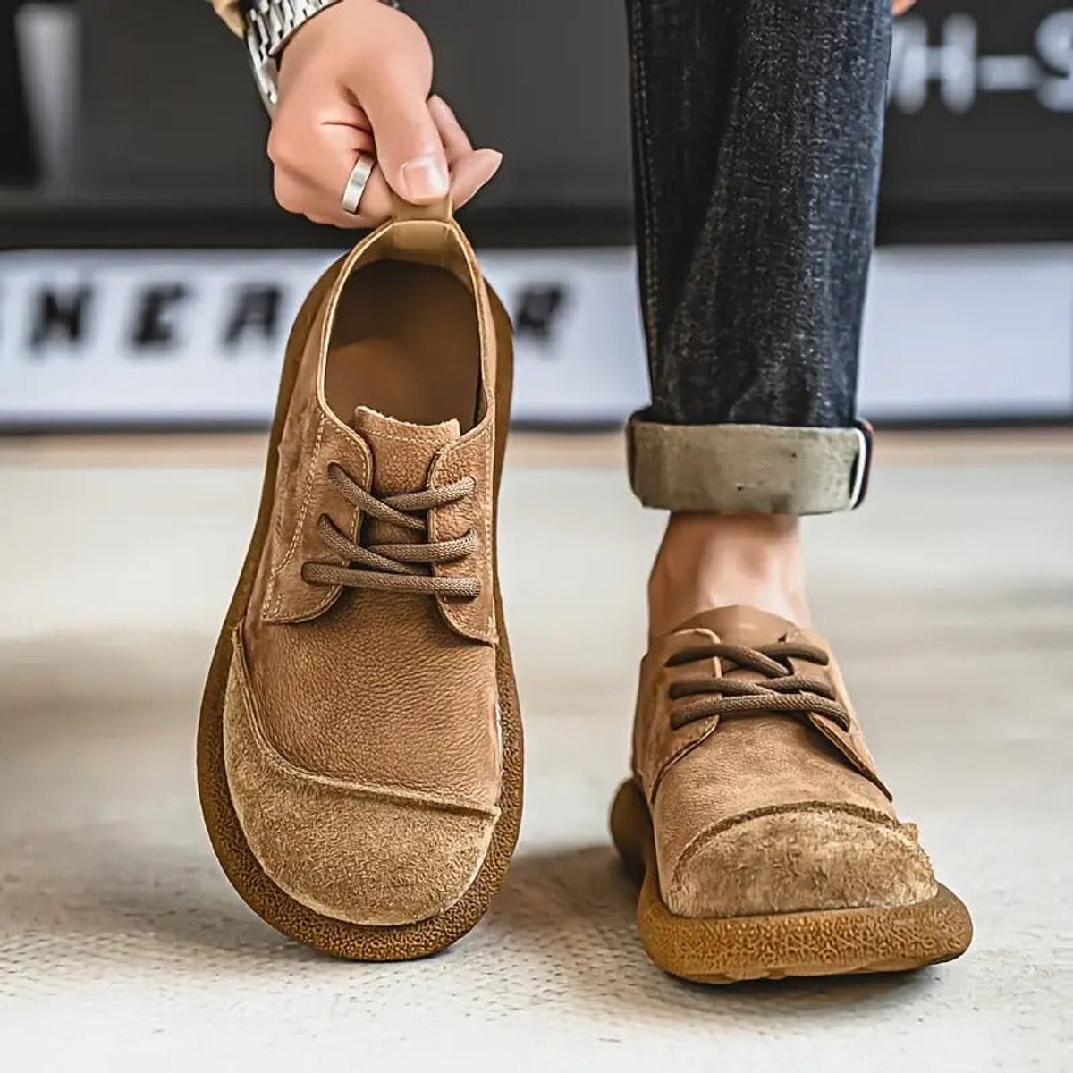 Men's Wide-Toe Lace-Up Casual Walking Shoes